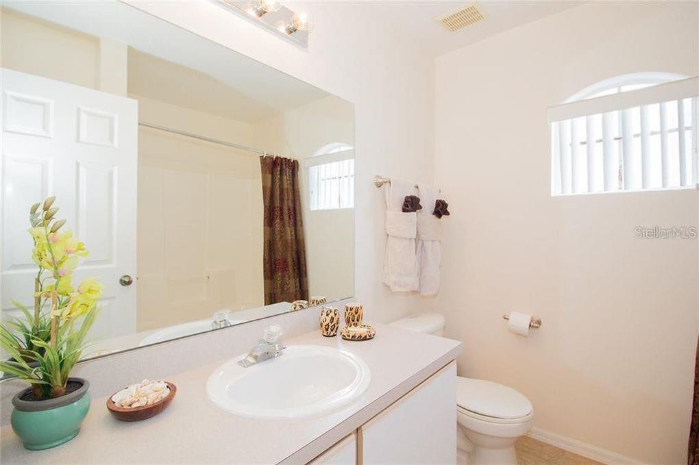 Image 28 of 47 For 252 Julliard Boulevard