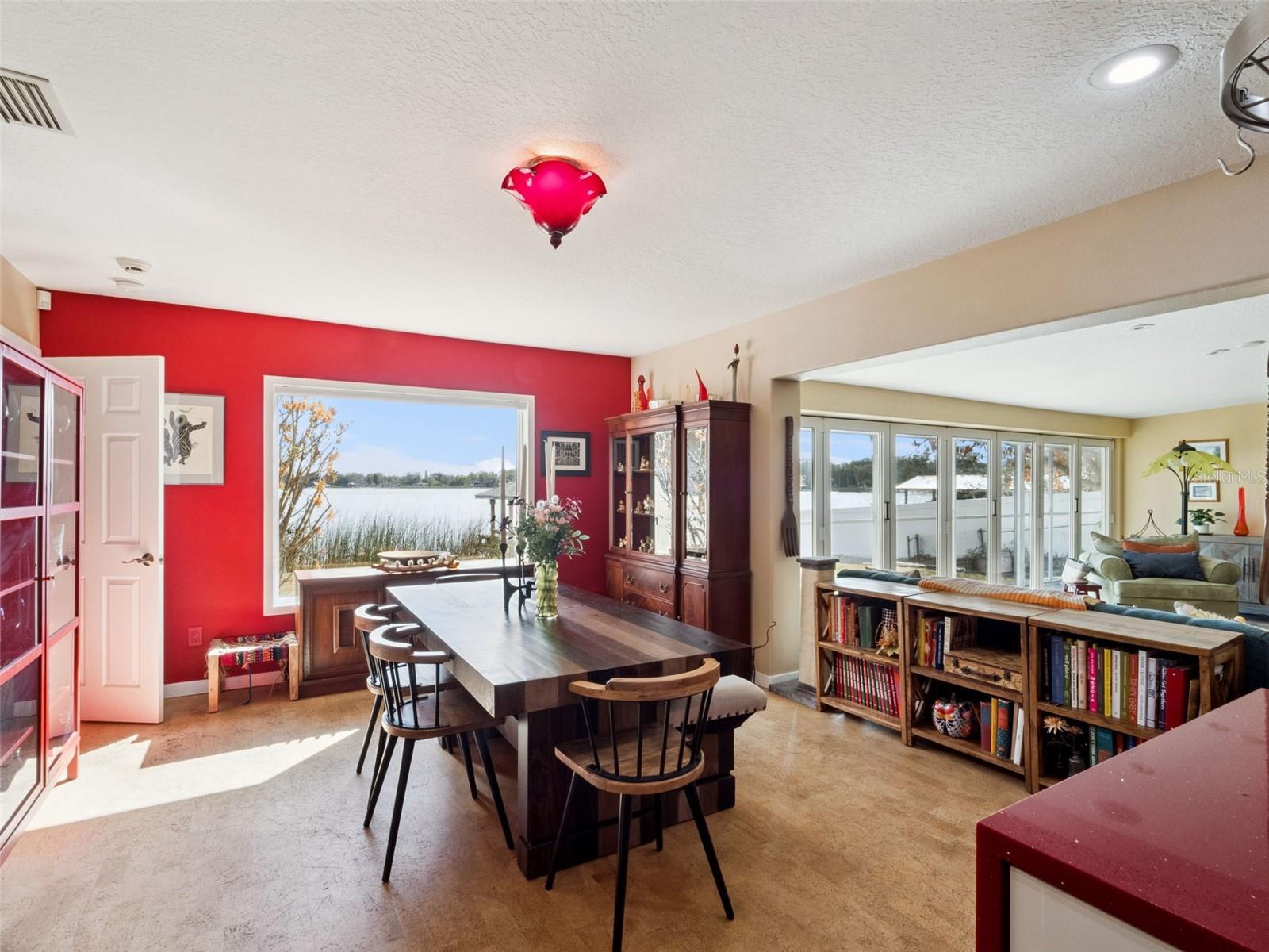 Image 23 of 42 For 894 Lake Holden Point