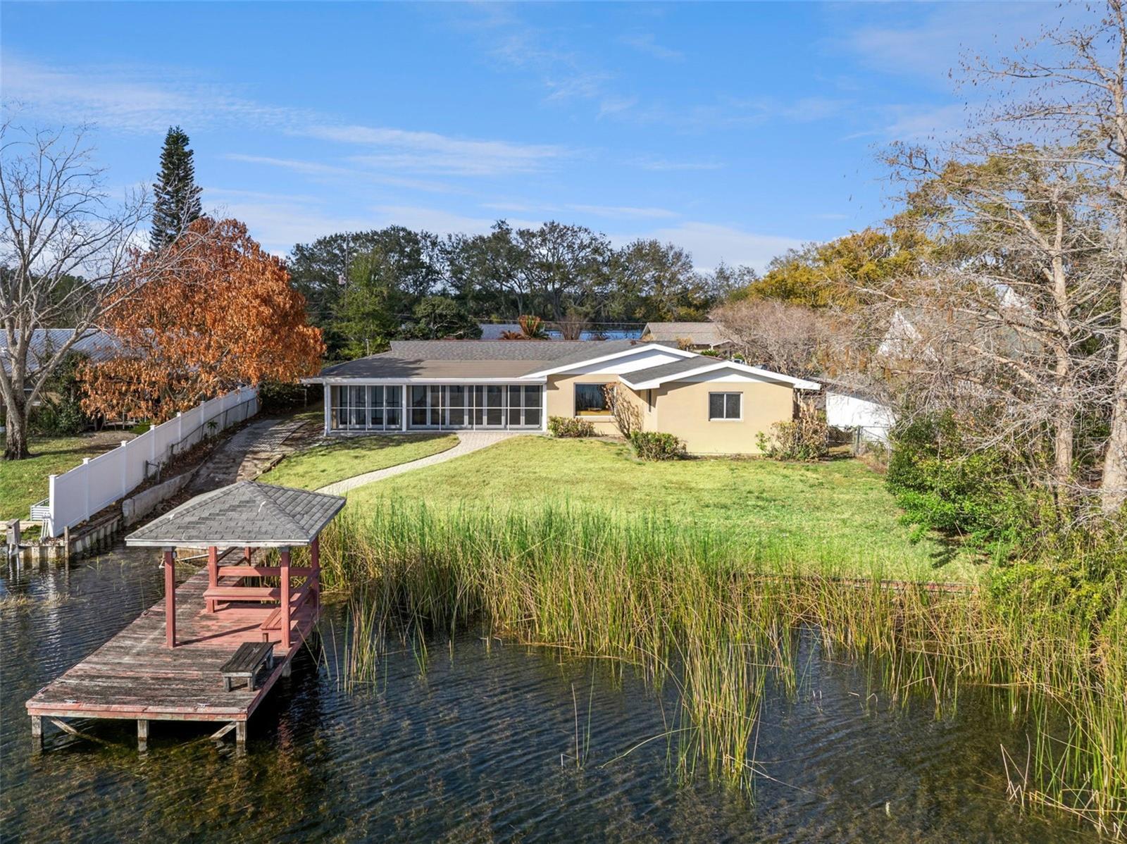 Image 38 of 42 For 894 Lake Holden Point