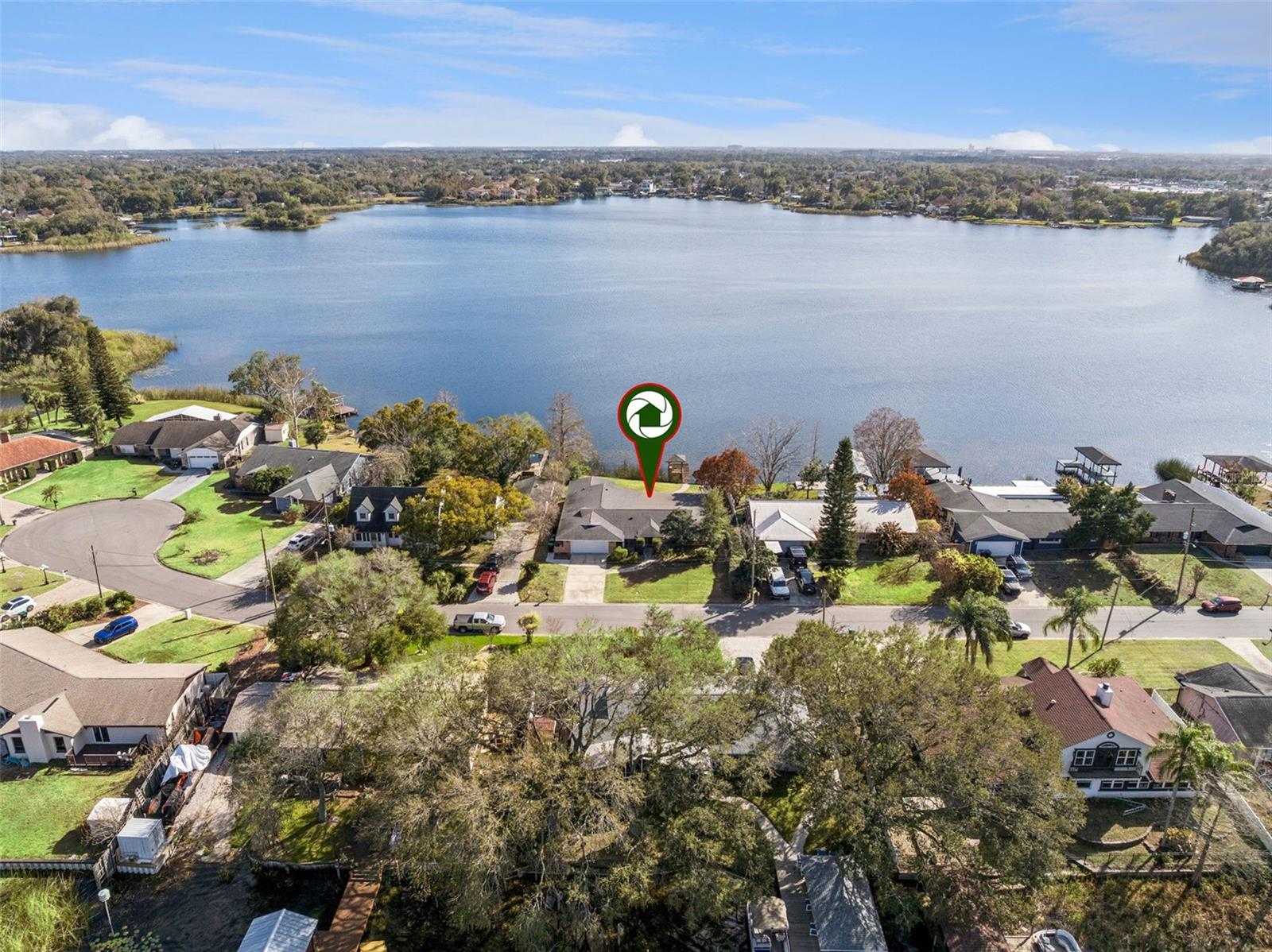 Image 4 of 42 For 894 Lake Holden Point