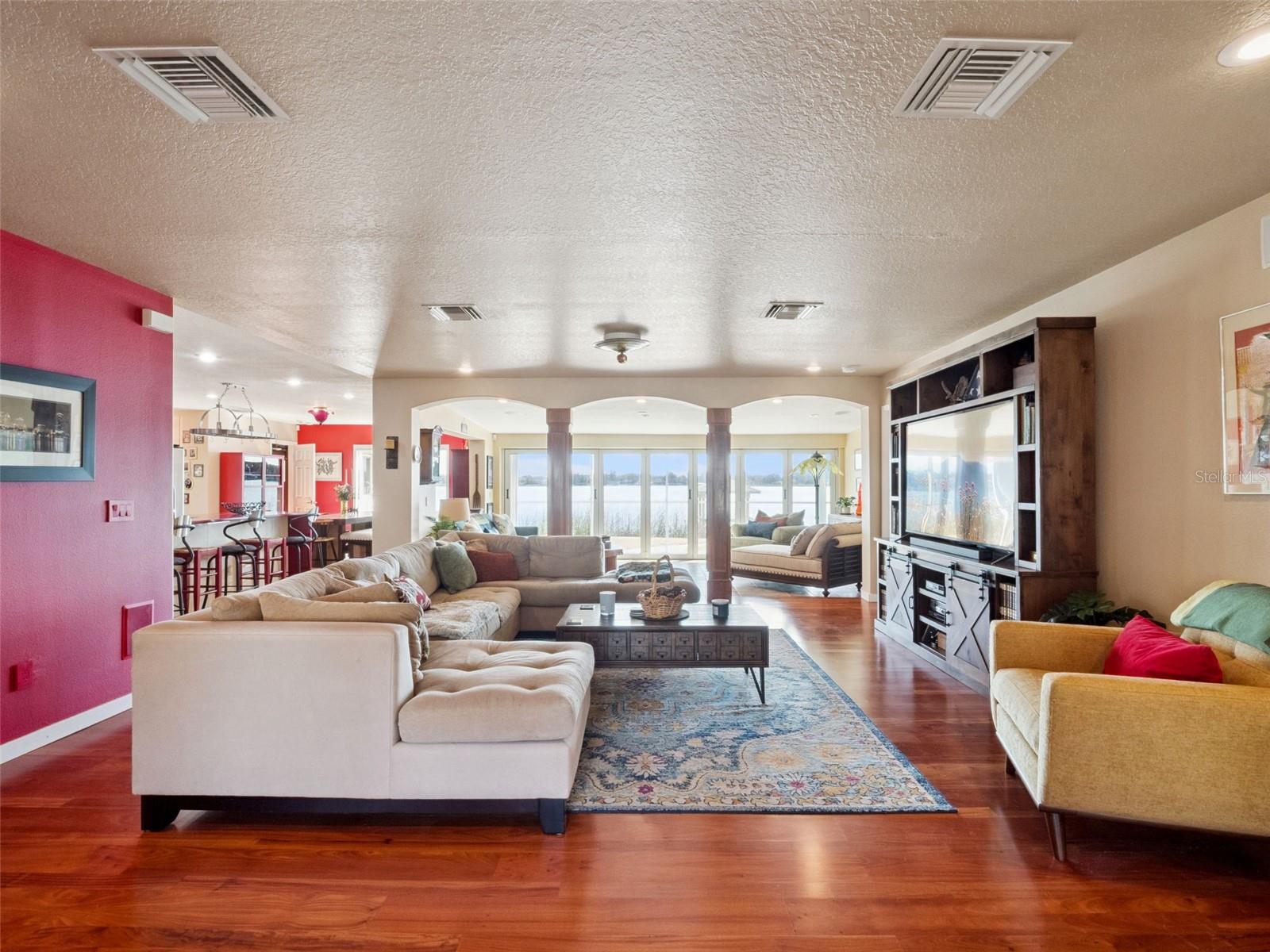 Image 7 of 42 For 894 Lake Holden Point