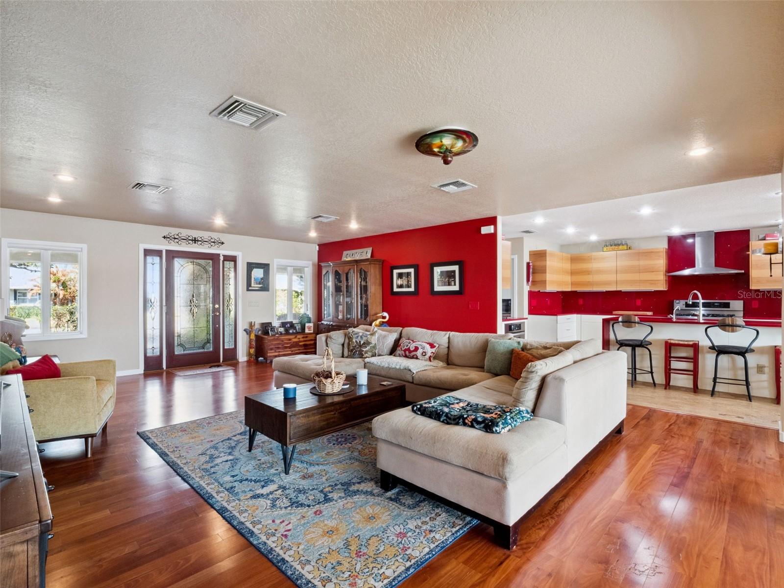 Image 8 of 42 For 894 Lake Holden Point