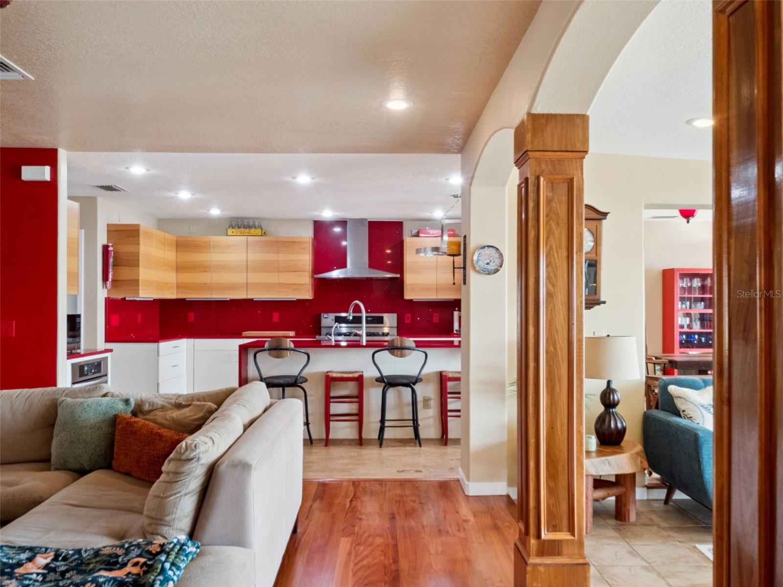 Image 9 of 42 For 894 Lake Holden Point