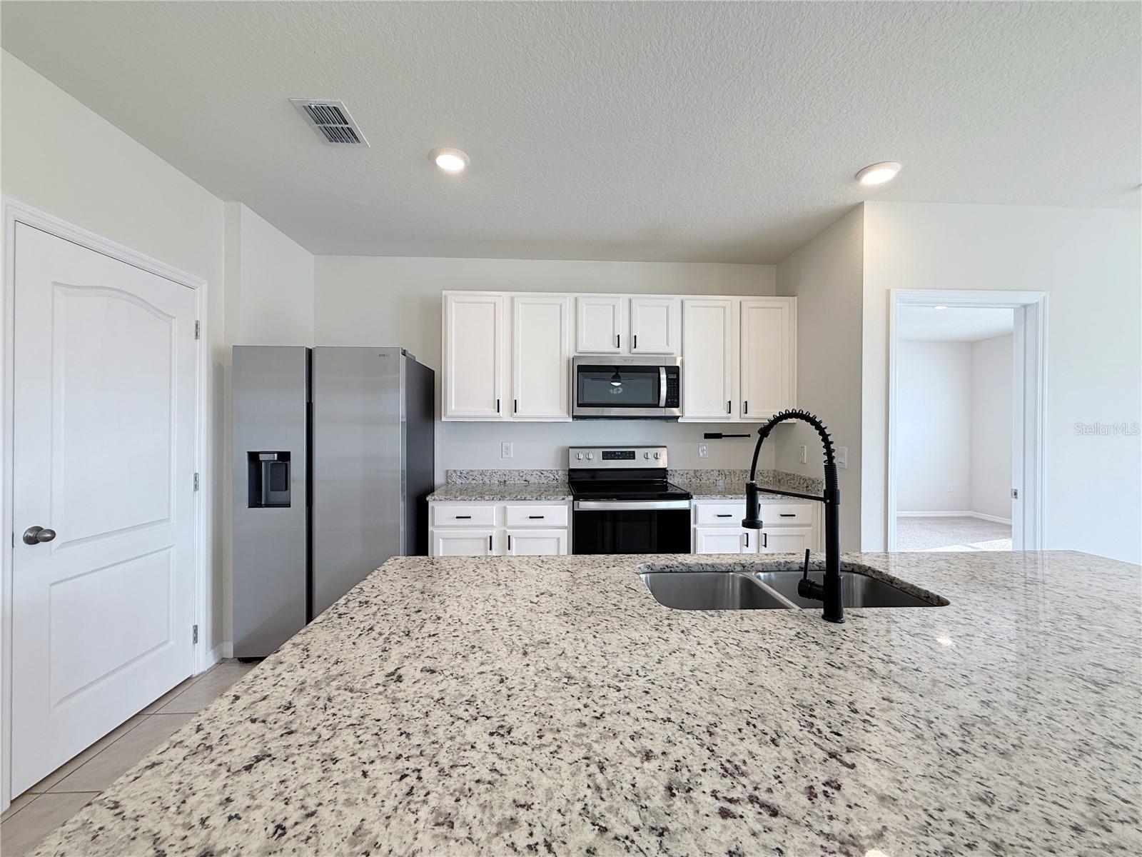 Image 5 of 24 For 2703 Rowan Street