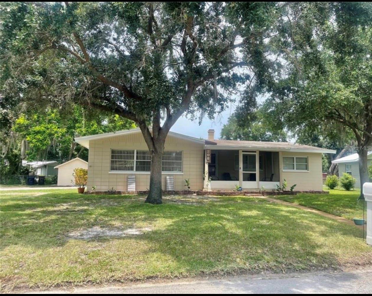 Listing Details for 208 Lake Dale Dr, AUBURNDALE, FL 33823