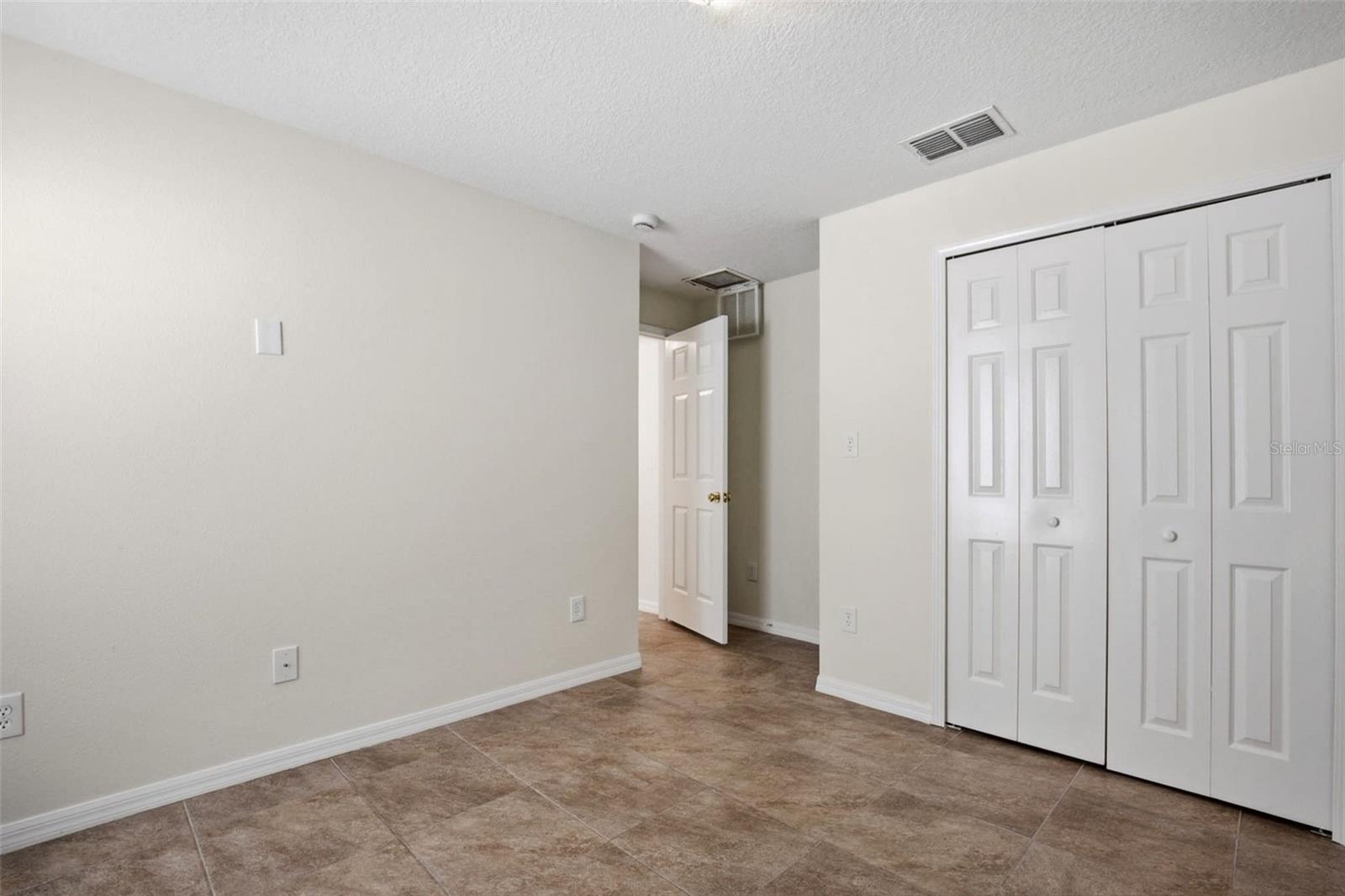 Image 23 of 30 For 3306 Hoylake Court