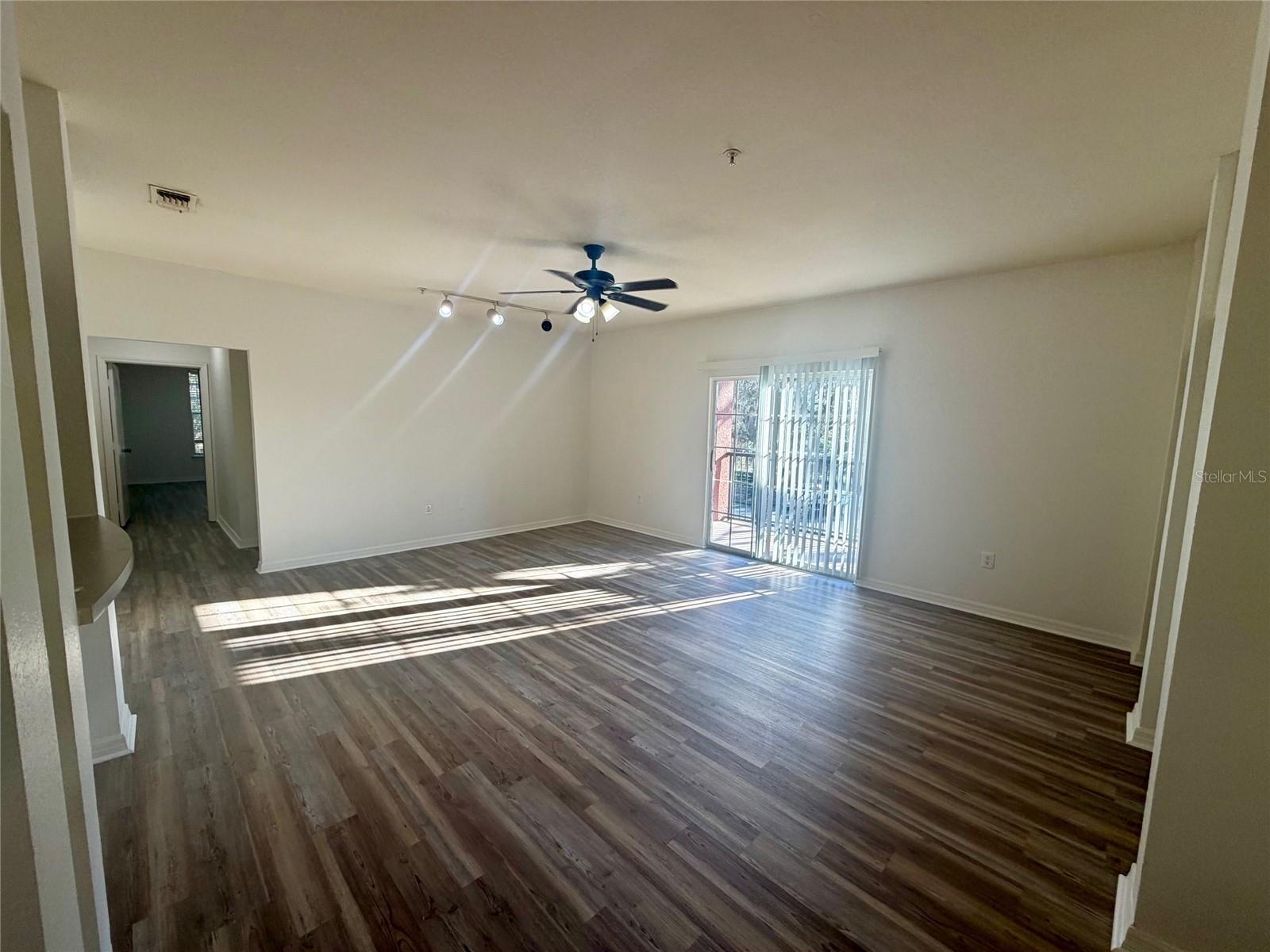 Image 3 of 14 For 122 Vista Verdi Circle 228