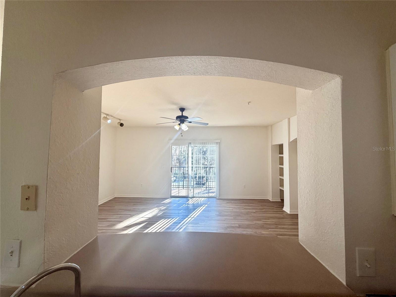 Image 7 of 14 For 122 Vista Verdi Circle 228