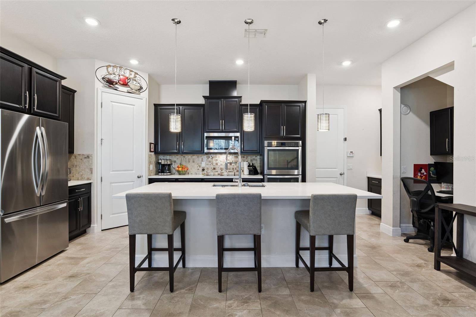 Image 14 of 83 For 9360 Meadow Hunt Way