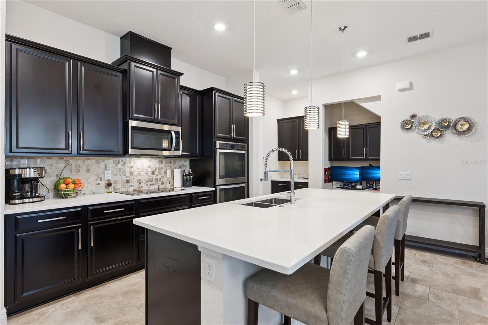 Image 17 of 83 For 9360 Meadow Hunt Way