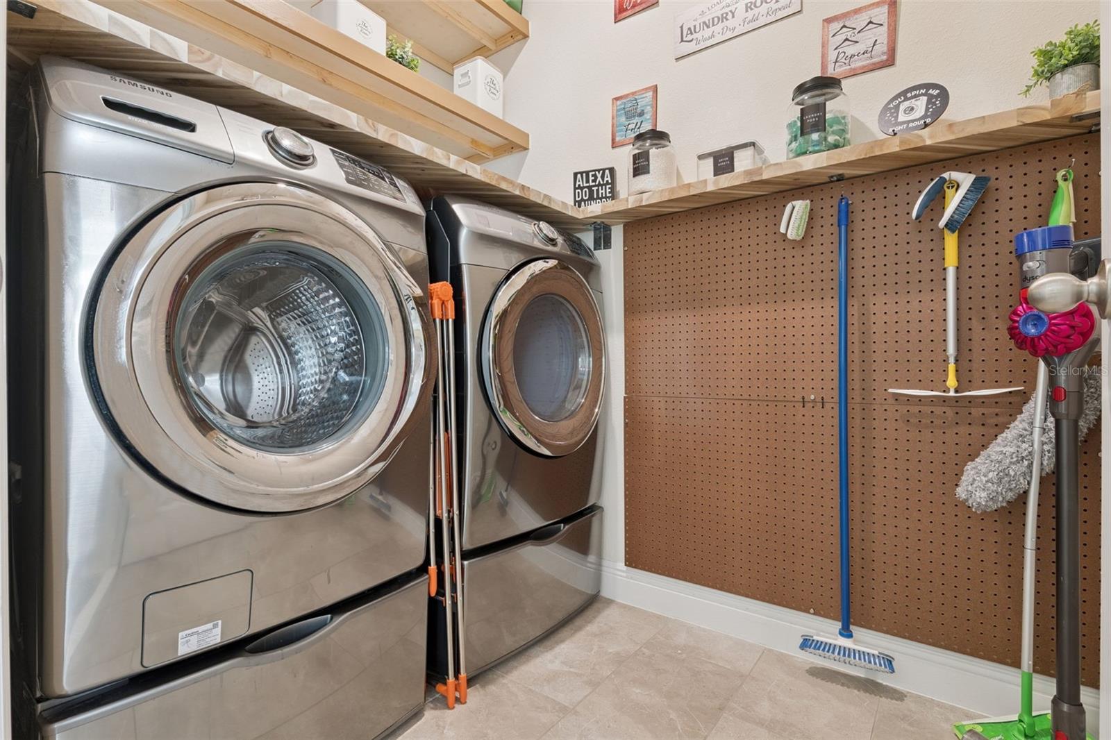 Image 29 of 83 For 9360 Meadow Hunt Way