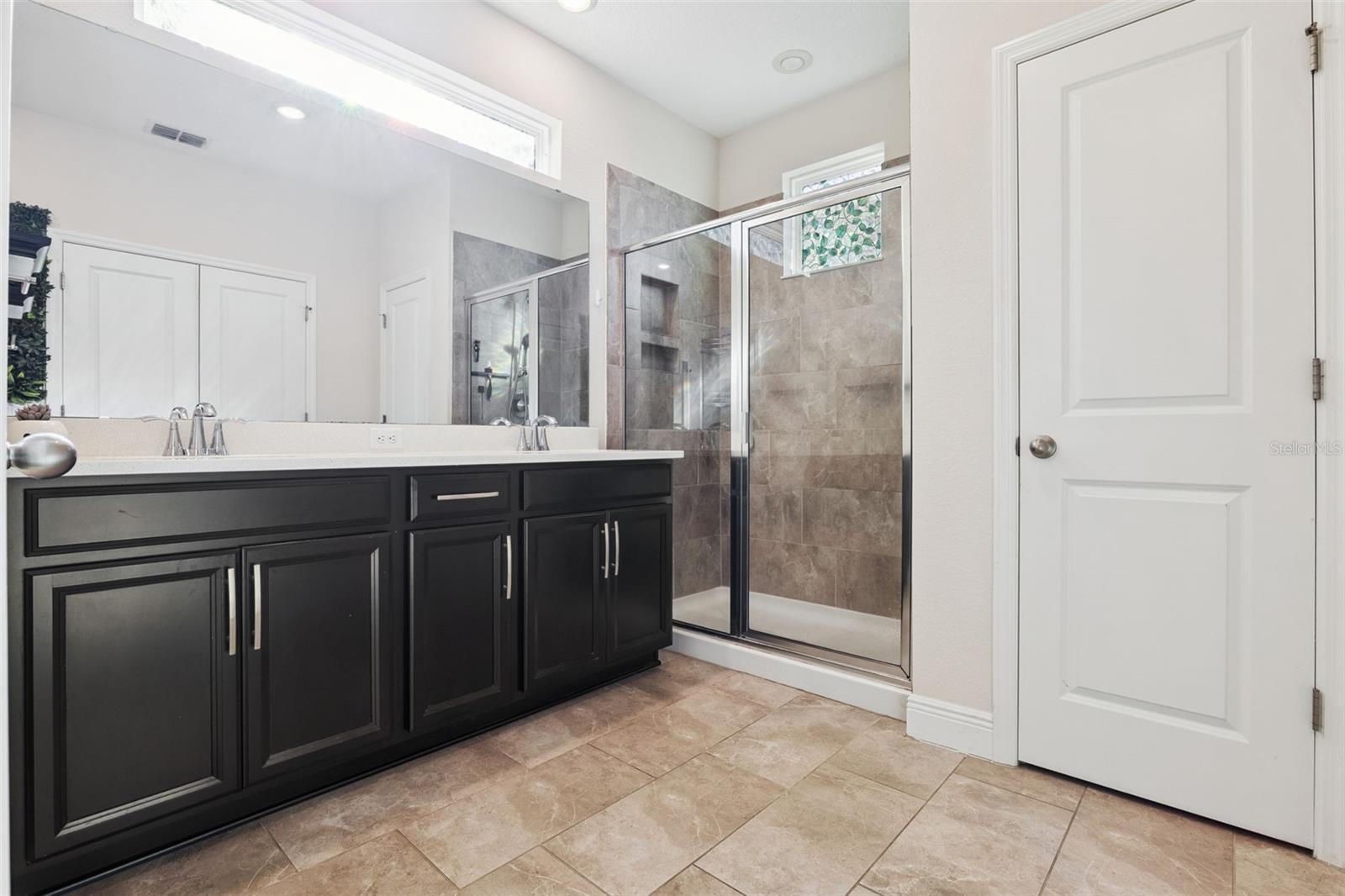 Image 42 of 83 For 9360 Meadow Hunt Way