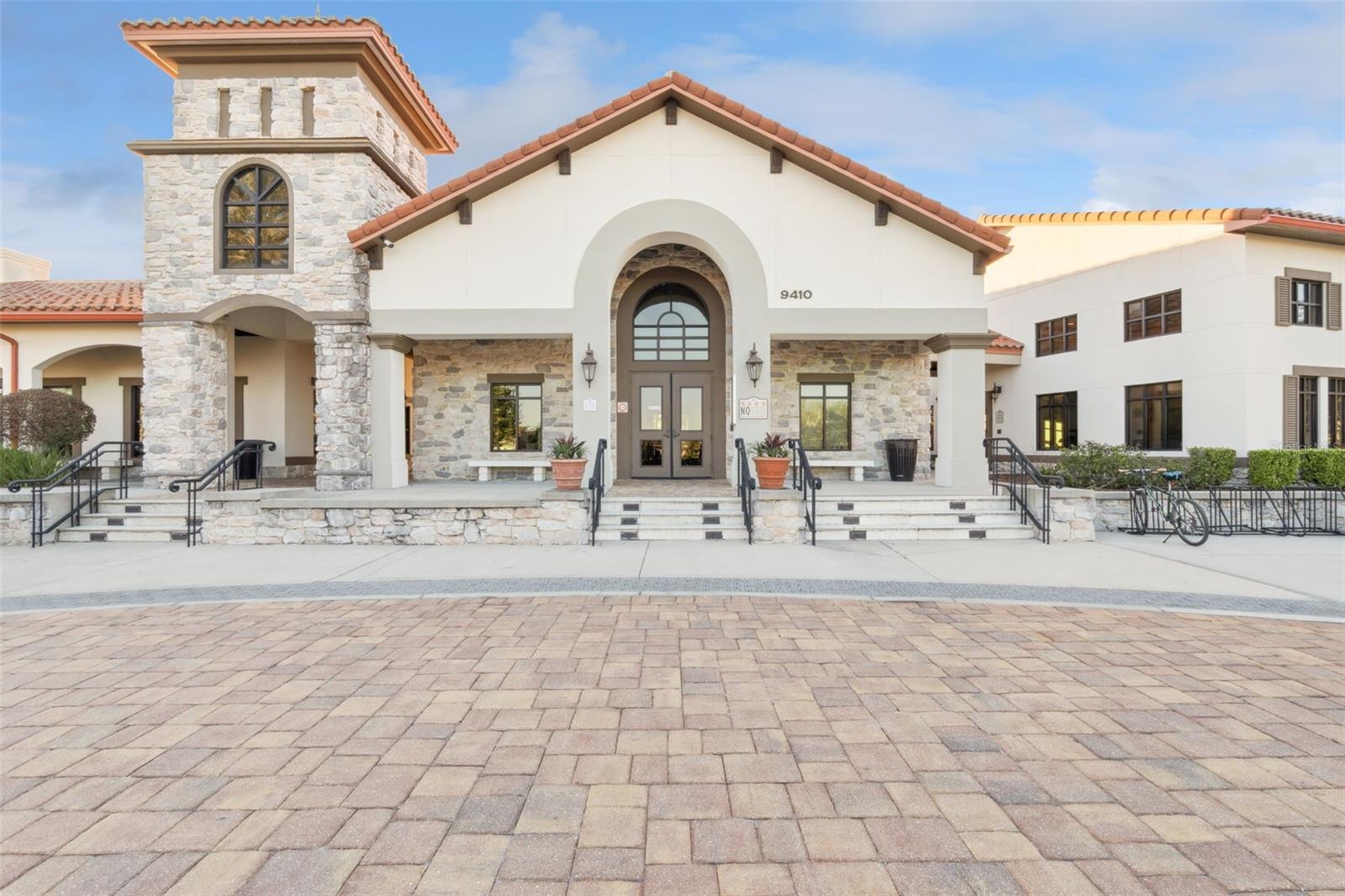 Image 46 of 83 For 9360 Meadow Hunt Way