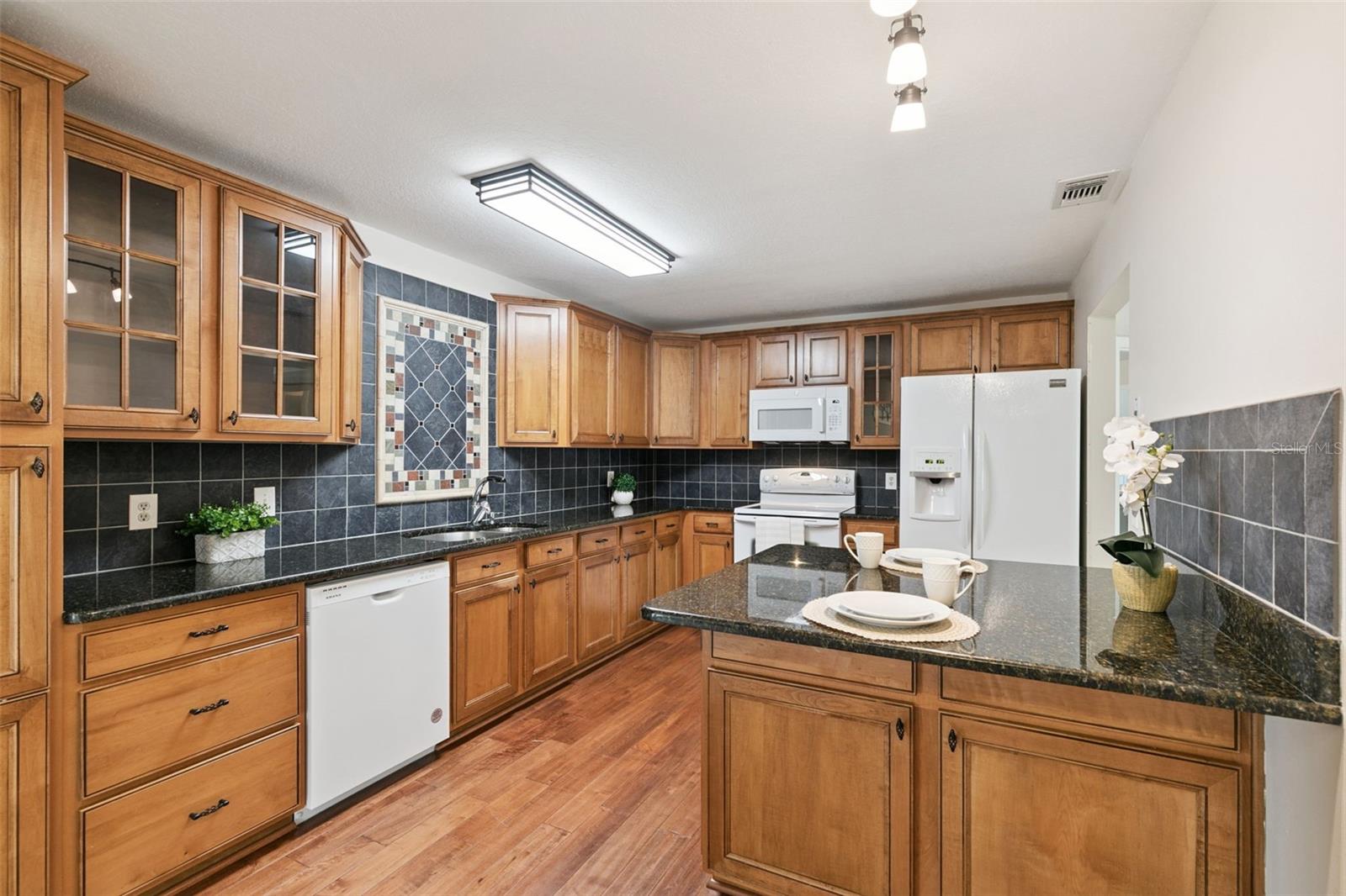 Image 12 of 39 For 1044 Big Oaks Boulevard