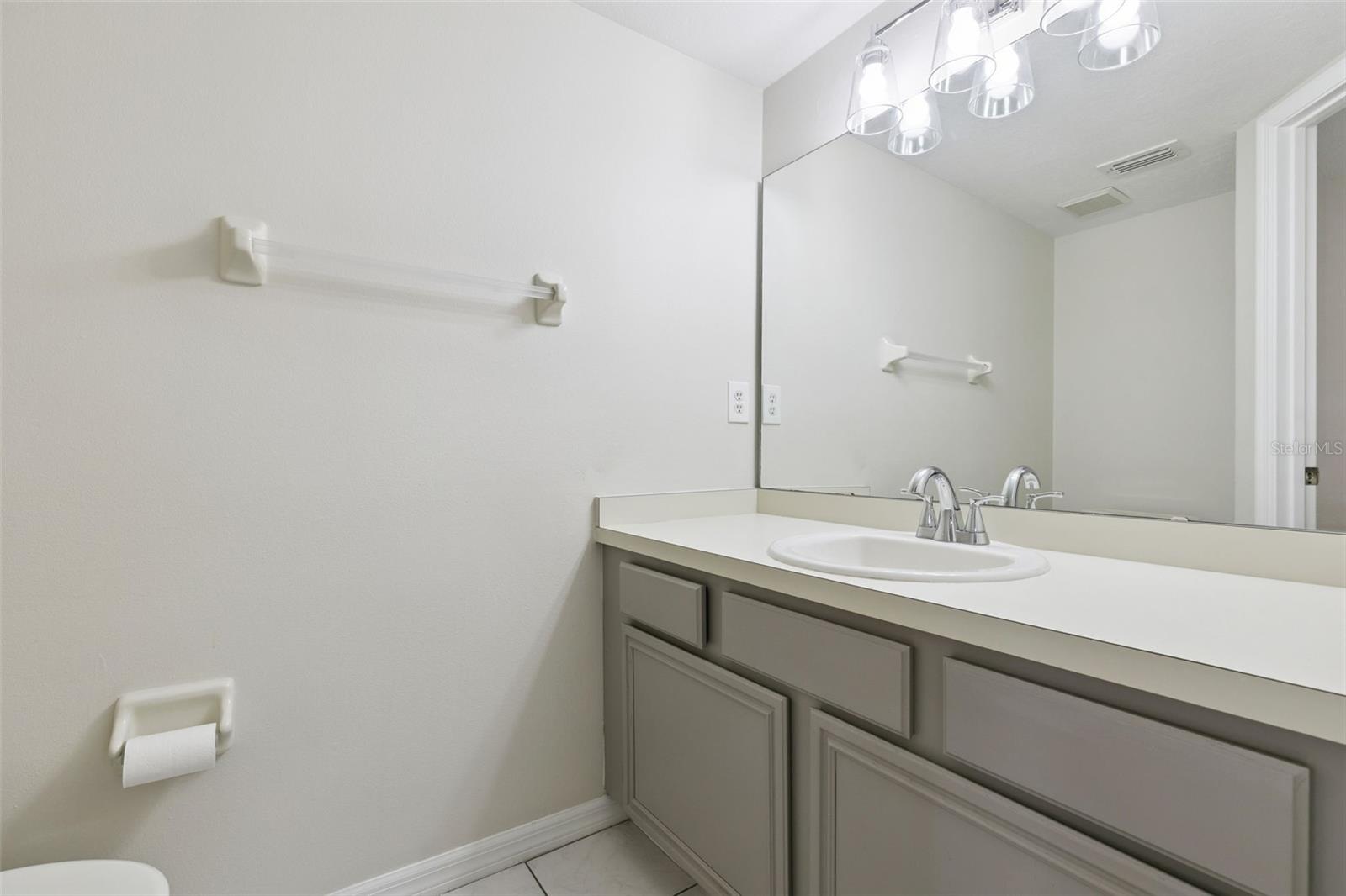 Image 17 of 39 For 1044 Big Oaks Boulevard