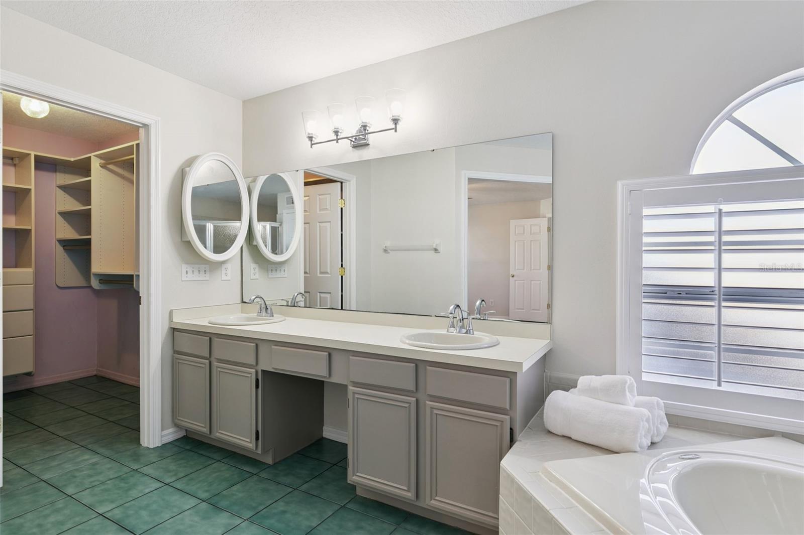 Image 20 of 39 For 1044 Big Oaks Boulevard