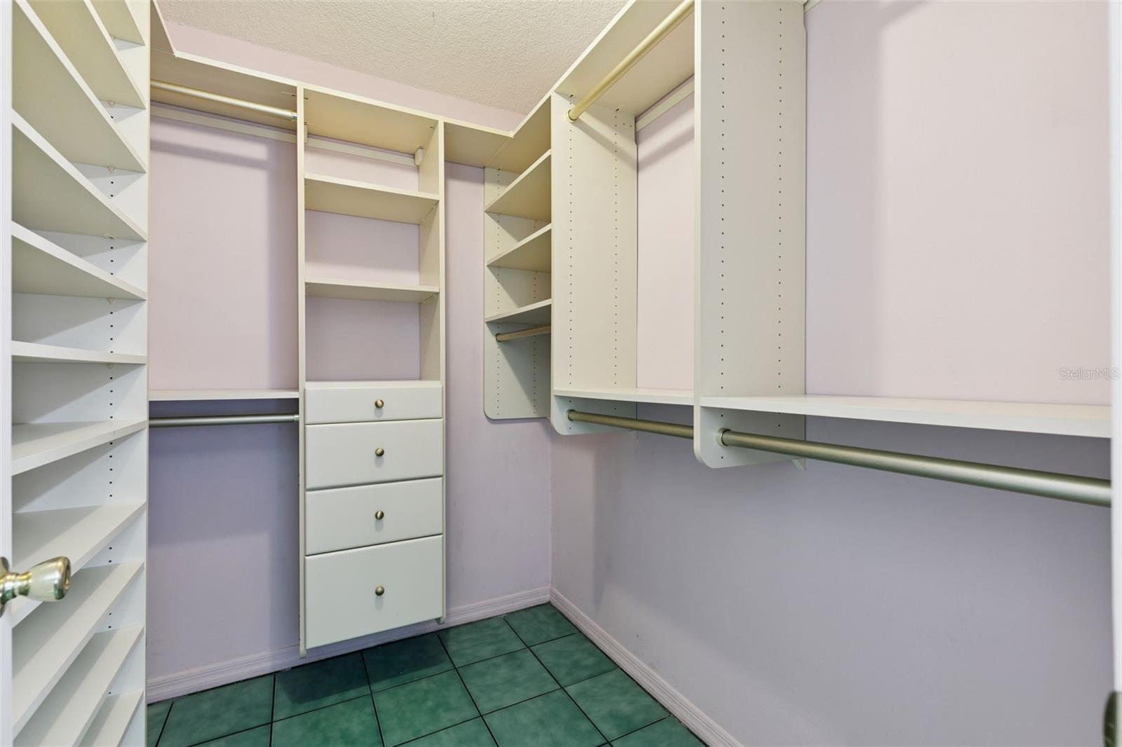 Image 23 of 39 For 1044 Big Oaks Boulevard