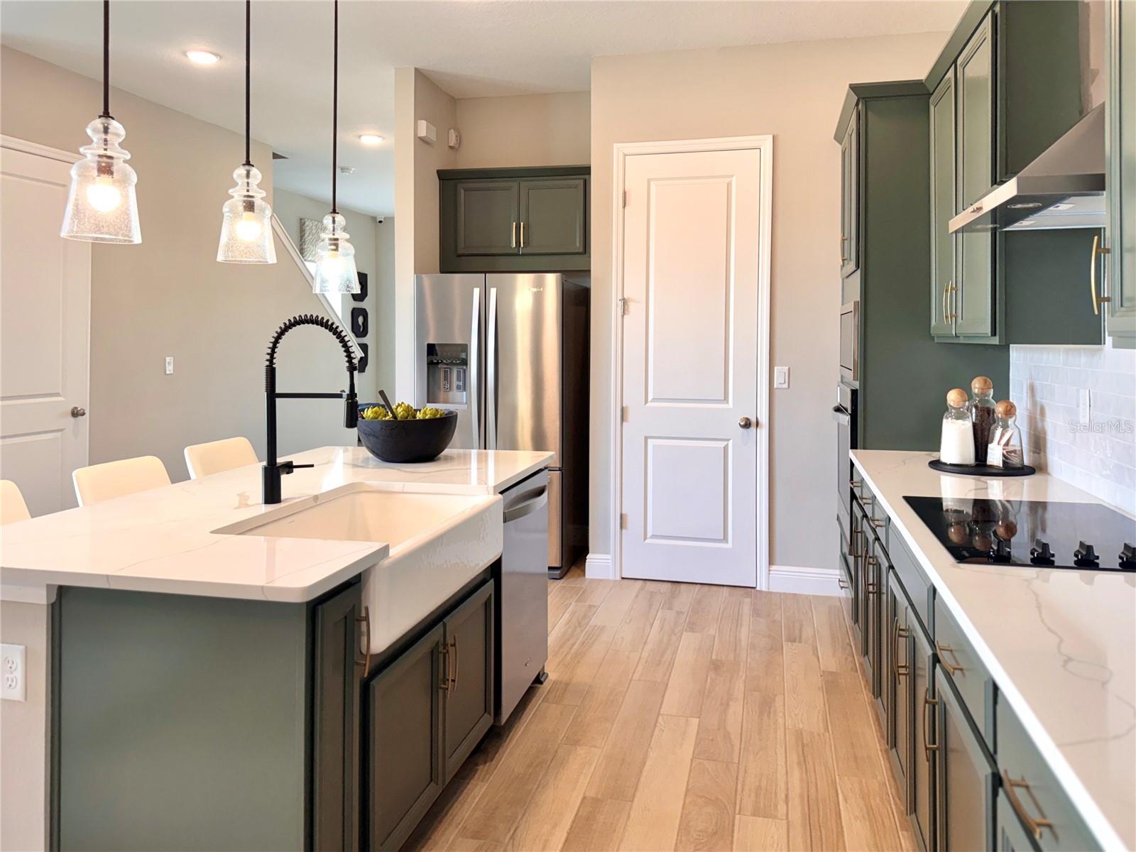 Image 10 of 38 For 2928 Voyager Avenue