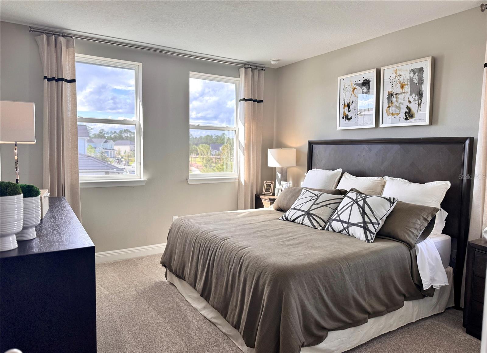 Image 20 of 38 For 2928 Voyager Avenue