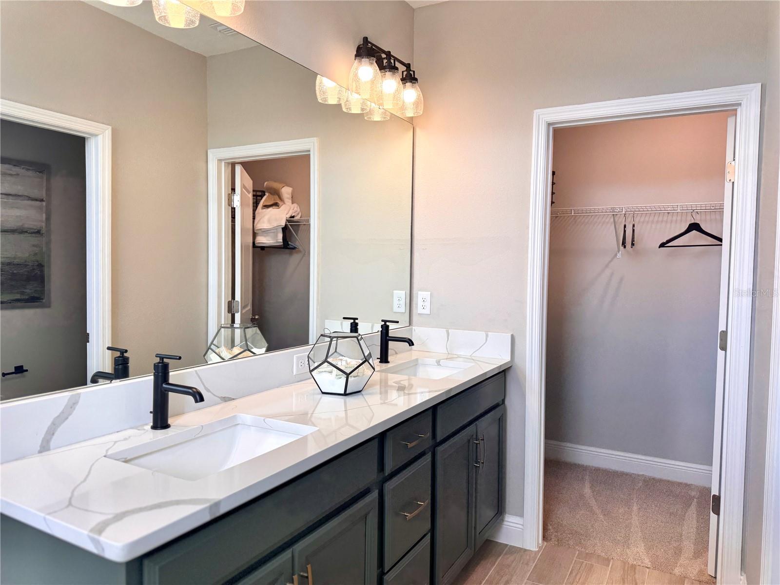 Image 22 of 38 For 2928 Voyager Avenue