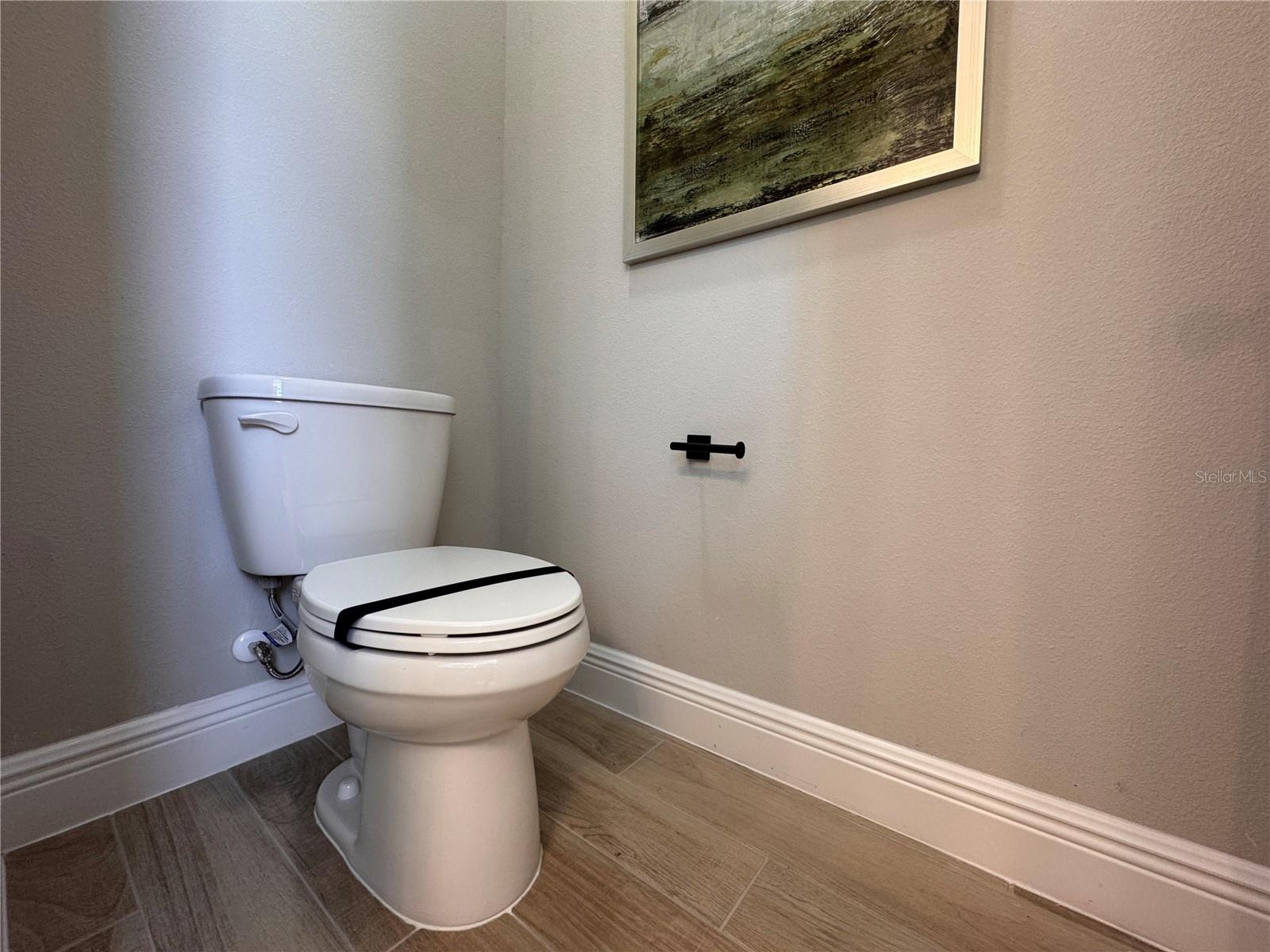 Image 25 of 38 For 2928 Voyager Avenue