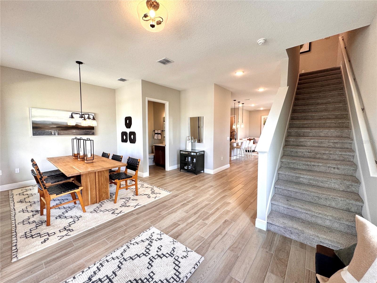 Image 4 of 38 For 2928 Voyager Avenue