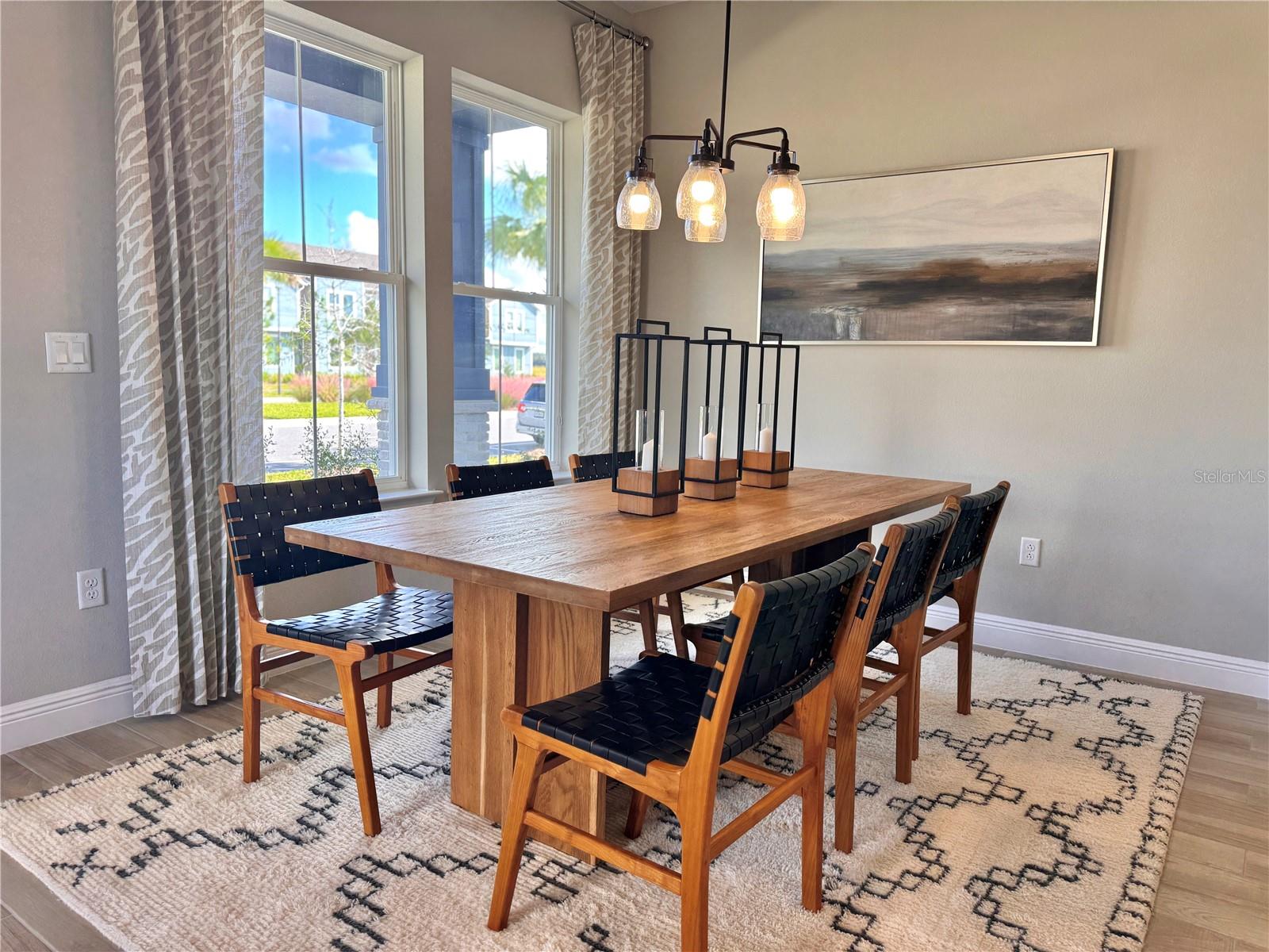 Image 5 of 38 For 2928 Voyager Avenue