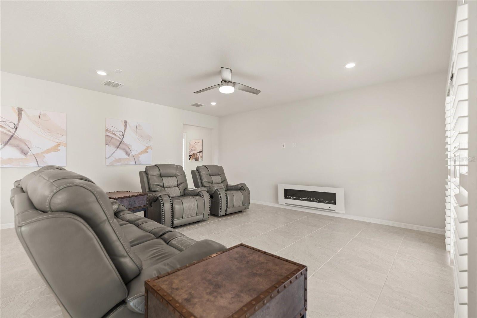 Image 3 of 34 For 2238 Lovely Lane