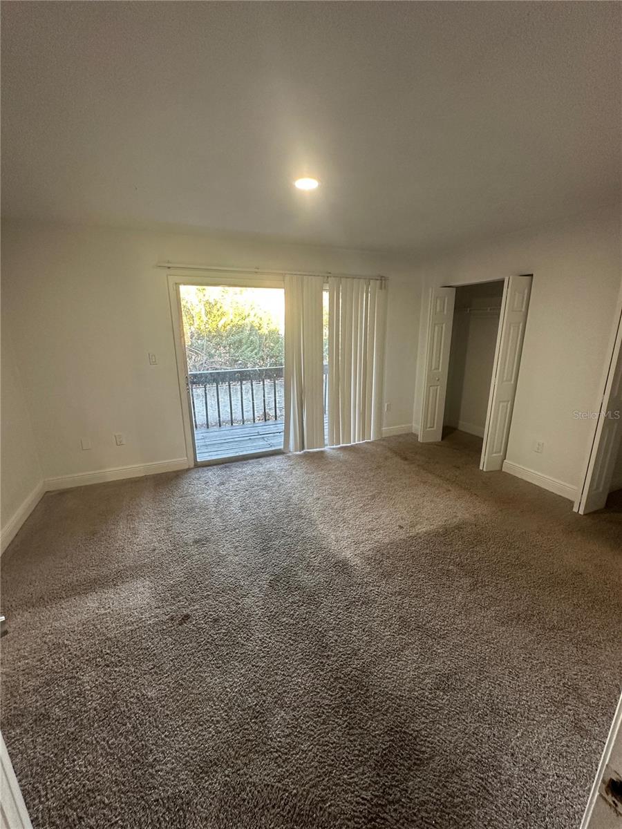 Image 11 of 20 For 5064 Downing Street 4