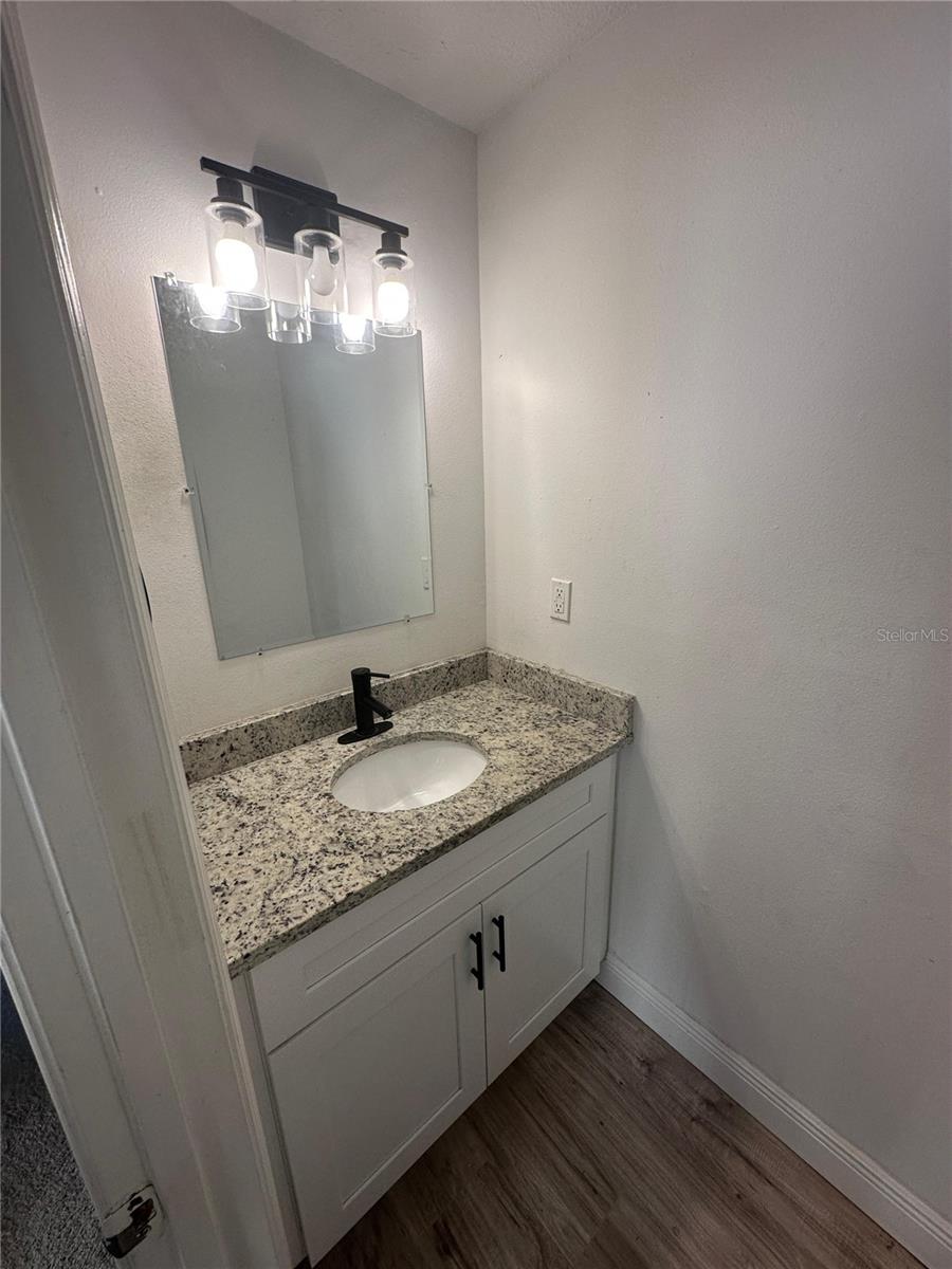 Image 18 of 20 For 5064 Downing Street 4