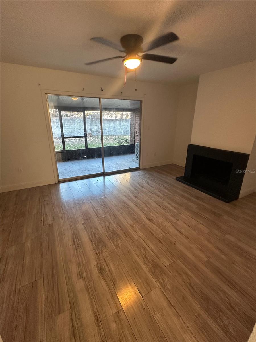 Image 8 of 20 For 5064 Downing Street 4