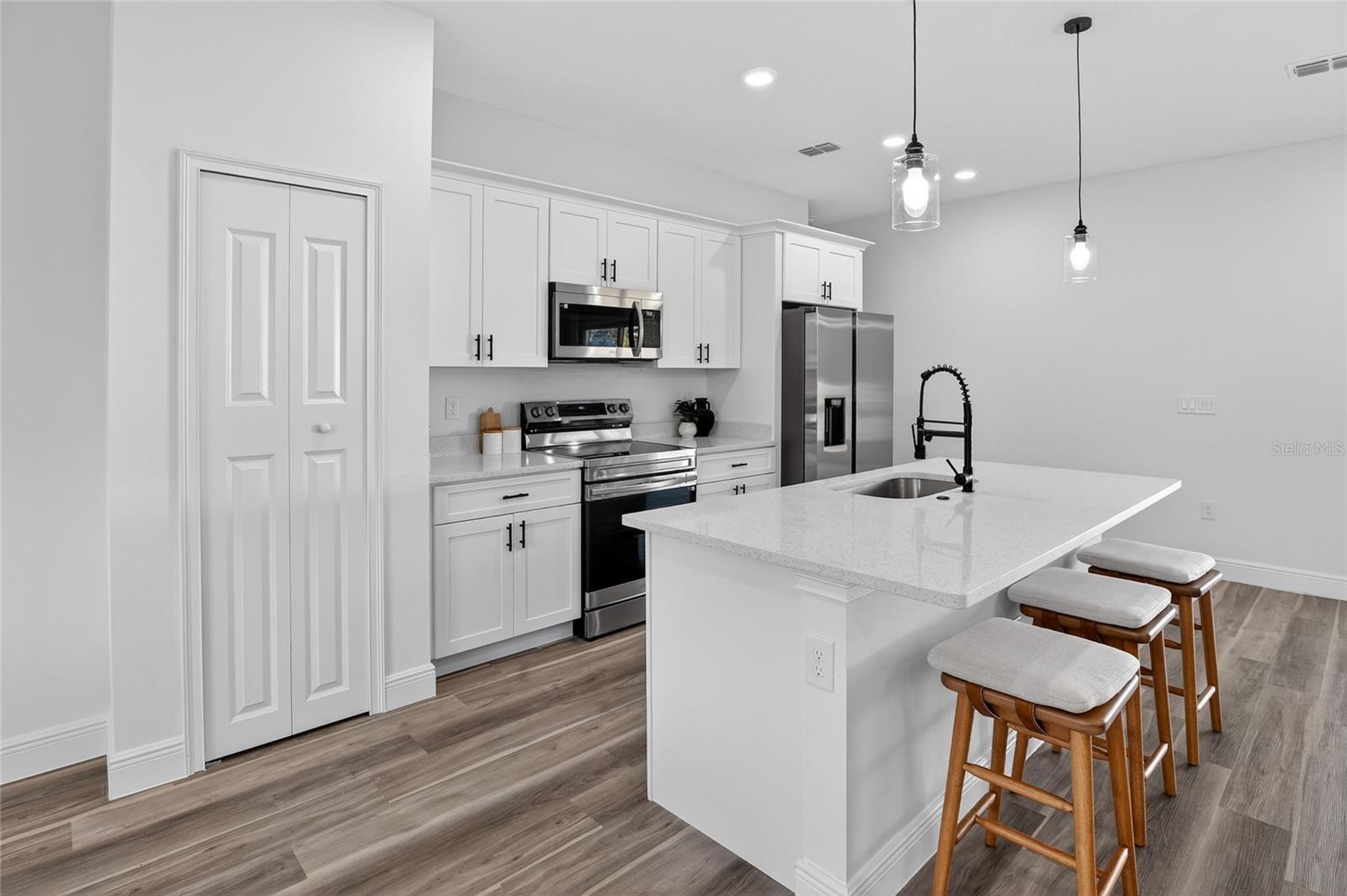 Image 5 of 23 For 8162 Maltese Drive