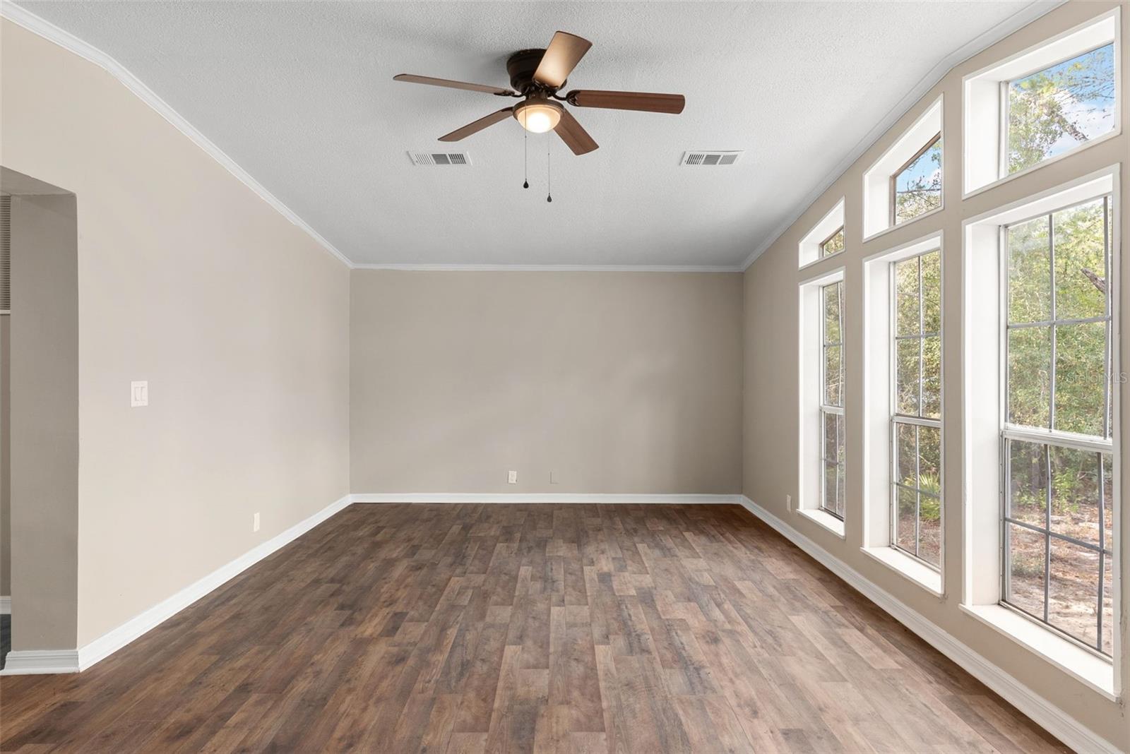 Image 19 of 41 For 6682 156th Place