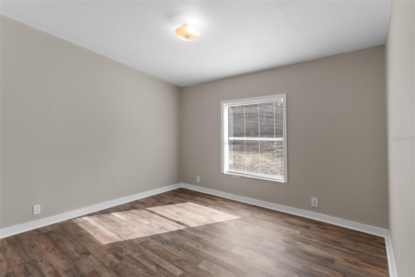 Image 28 of 41 For 6682 156th Place