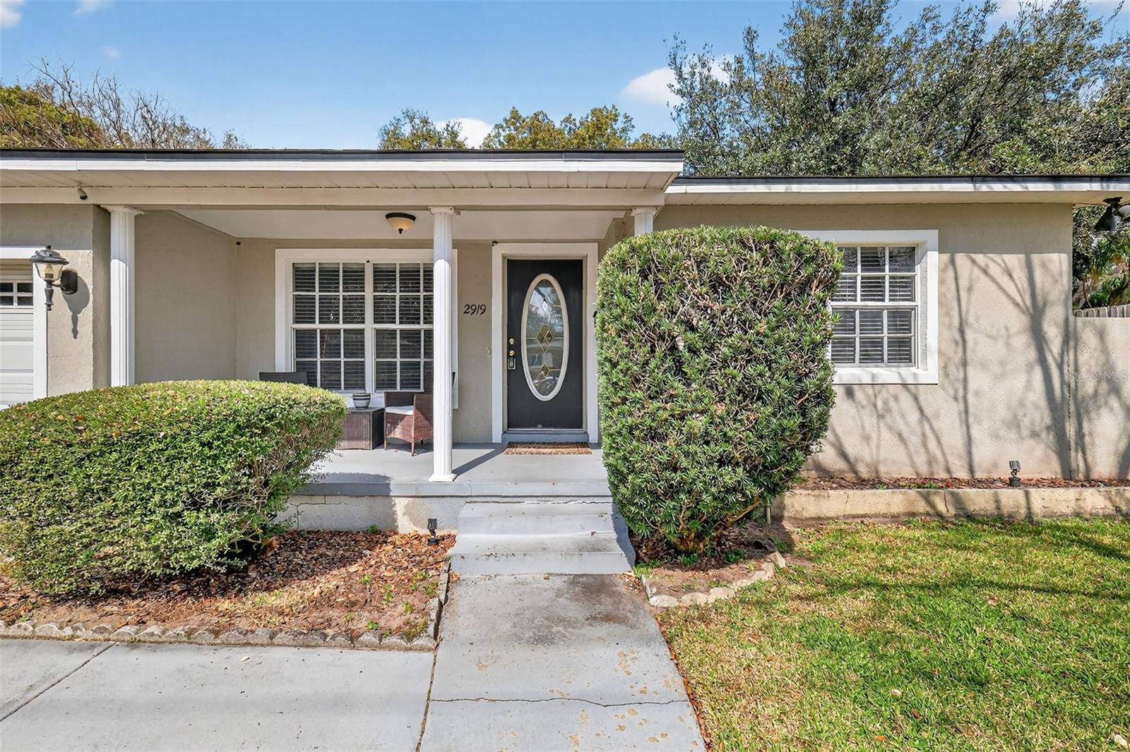 Listing photo id 0 for 2919 Hargill Drive