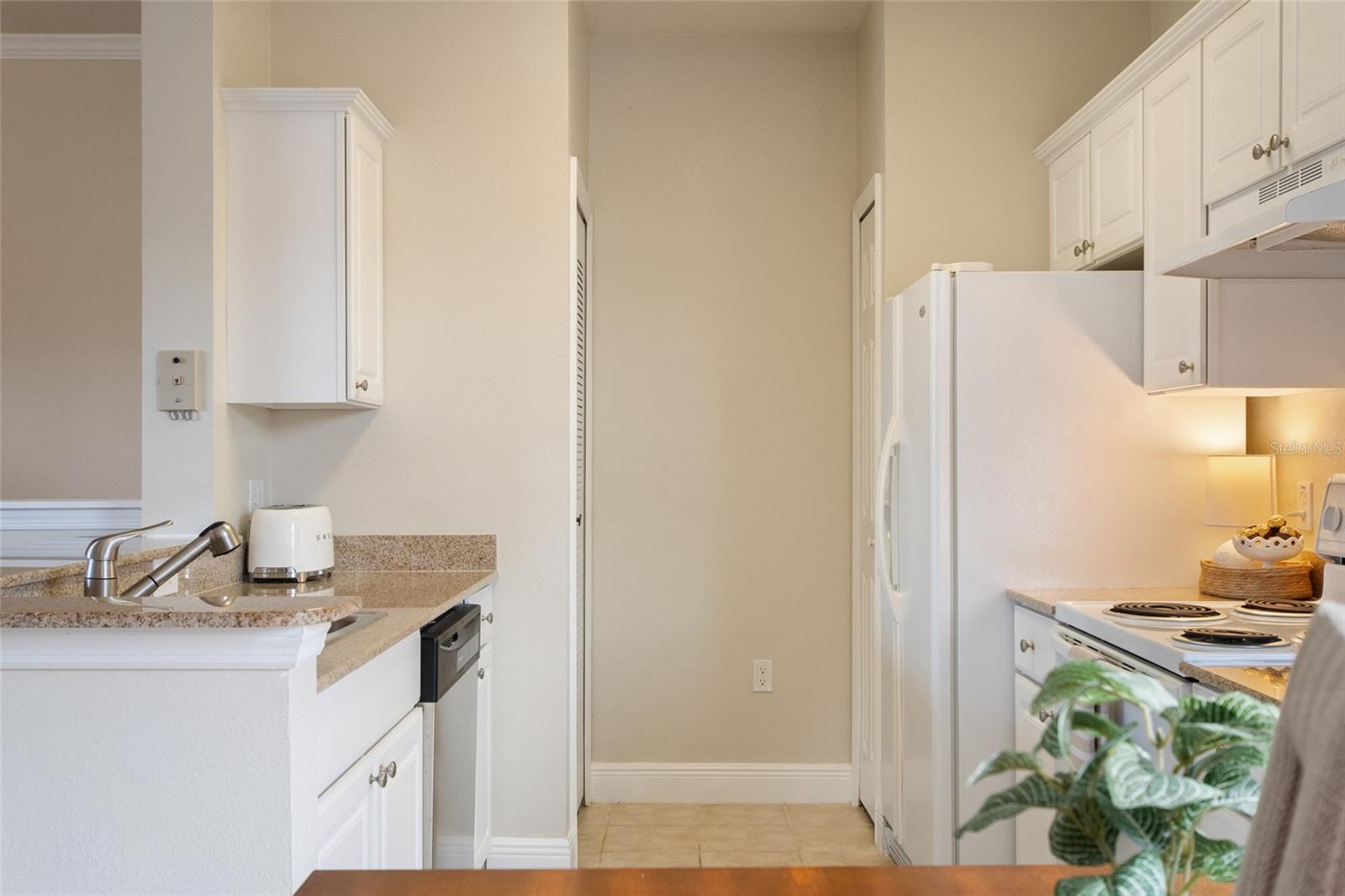 Image 15 of 42 For 317 Southern Pecan Circle 102