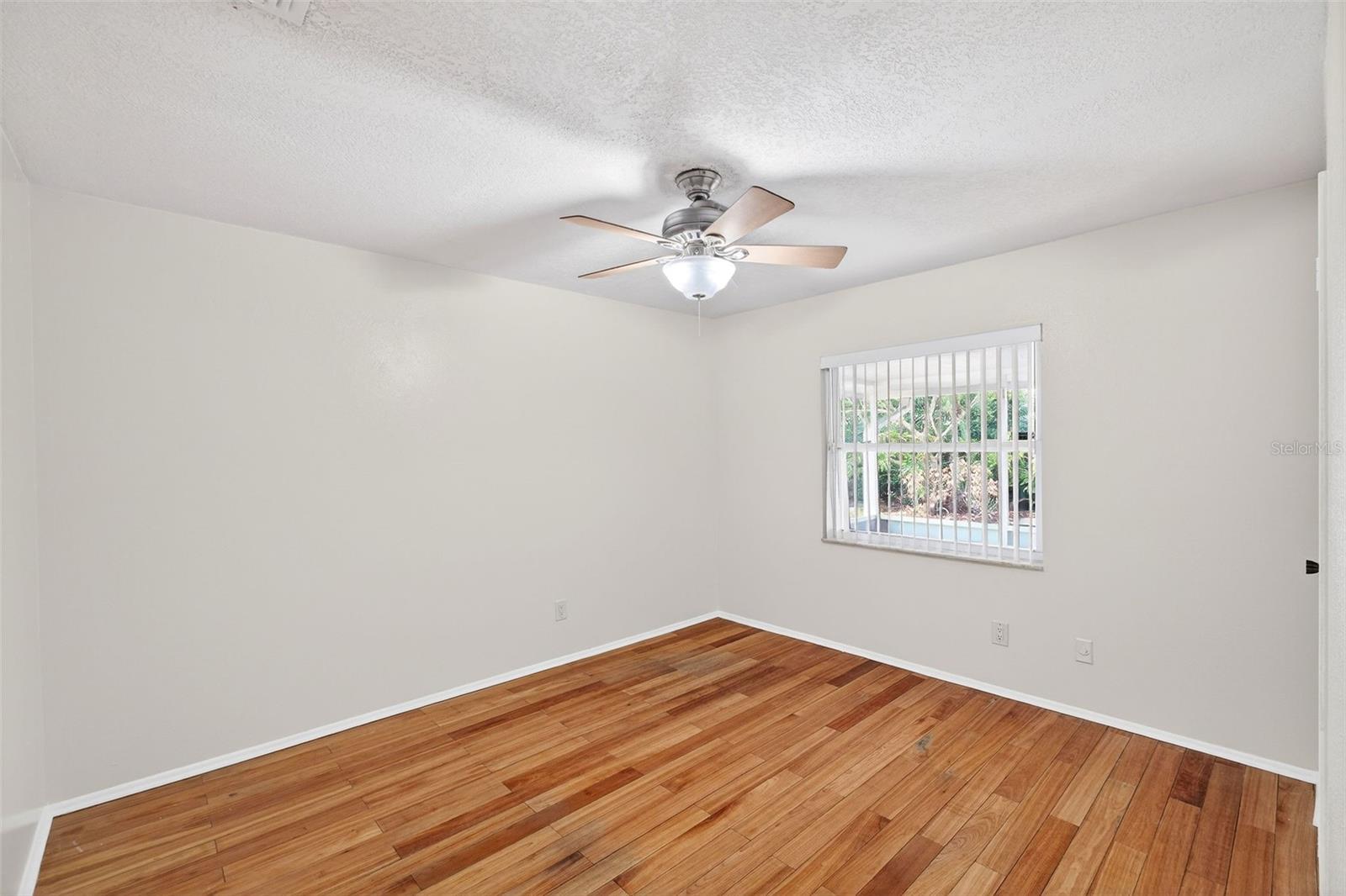 Image 16 of 31 For 9714 Poplarwood Court