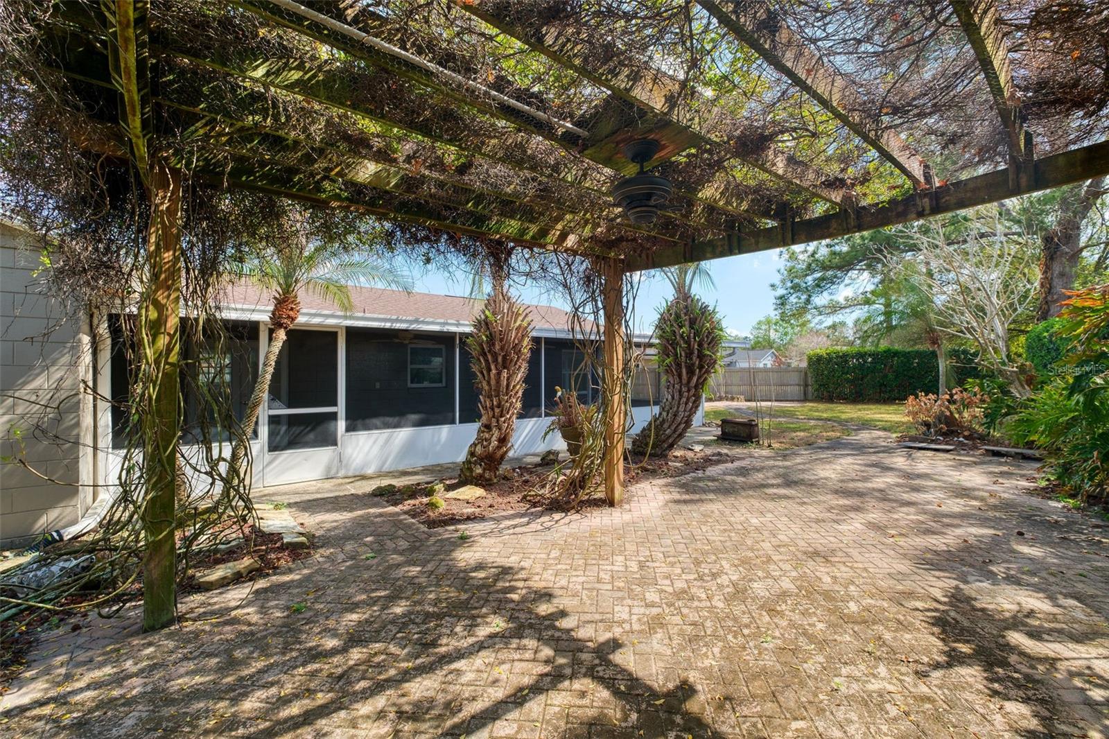 Image 21 of 31 For 9714 Poplarwood Court