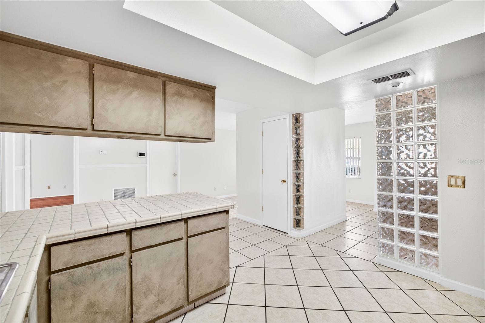 Image 26 of 31 For 9714 Poplarwood Court