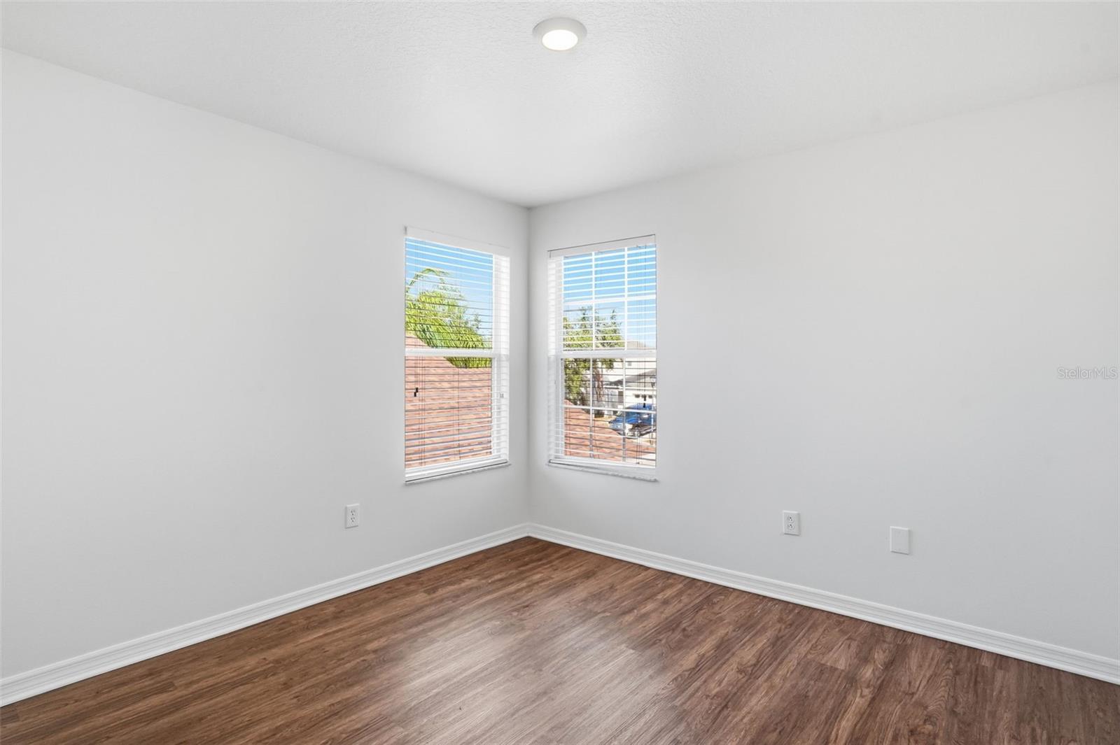 Image 22 of 38 For 15419 Shoal Haven Place