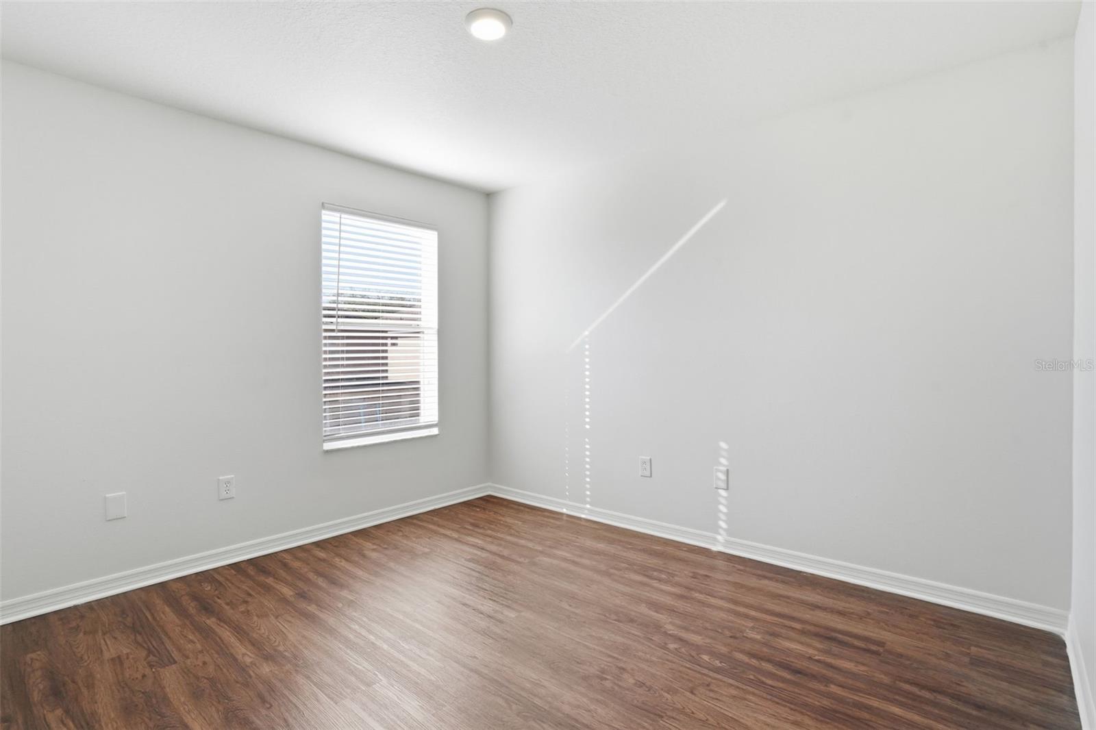 Image 26 of 38 For 15419 Shoal Haven Place