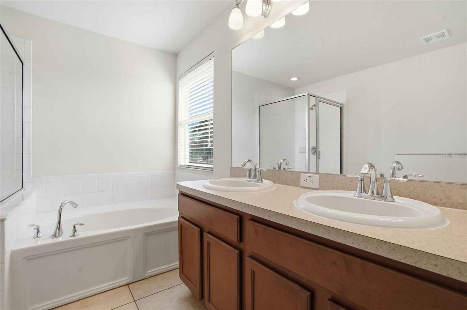 Image 31 of 38 For 15419 Shoal Haven Place