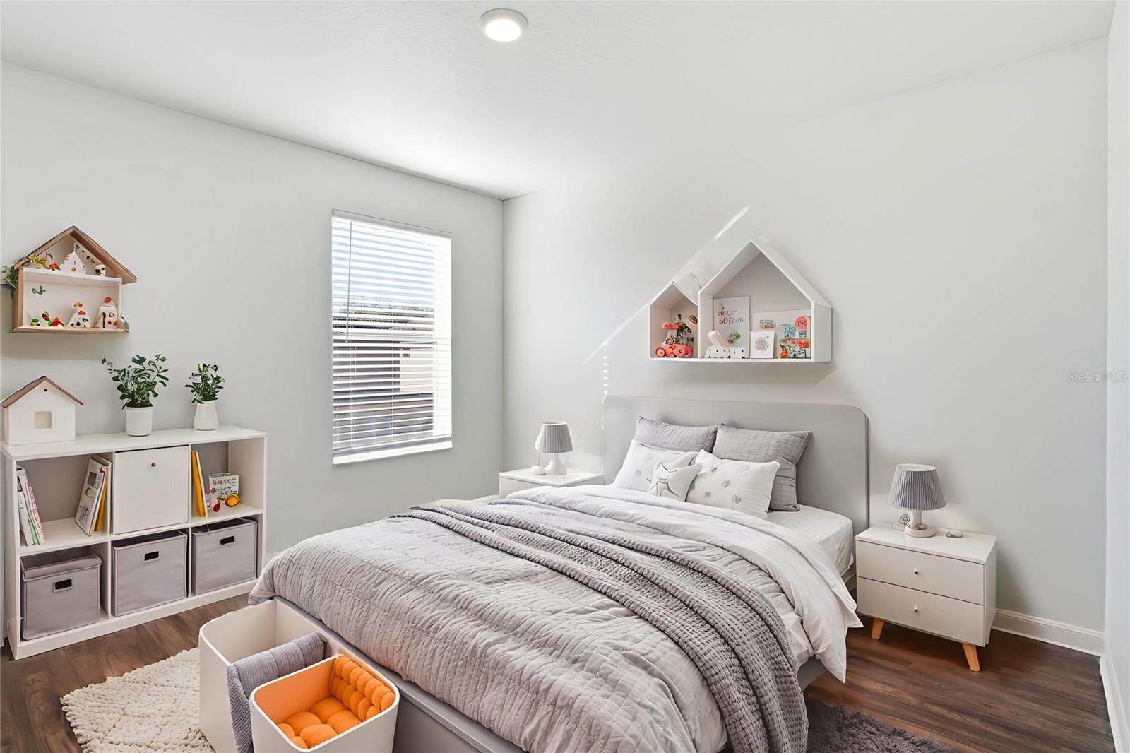 Image 7 of 38 For 15419 Shoal Haven Place