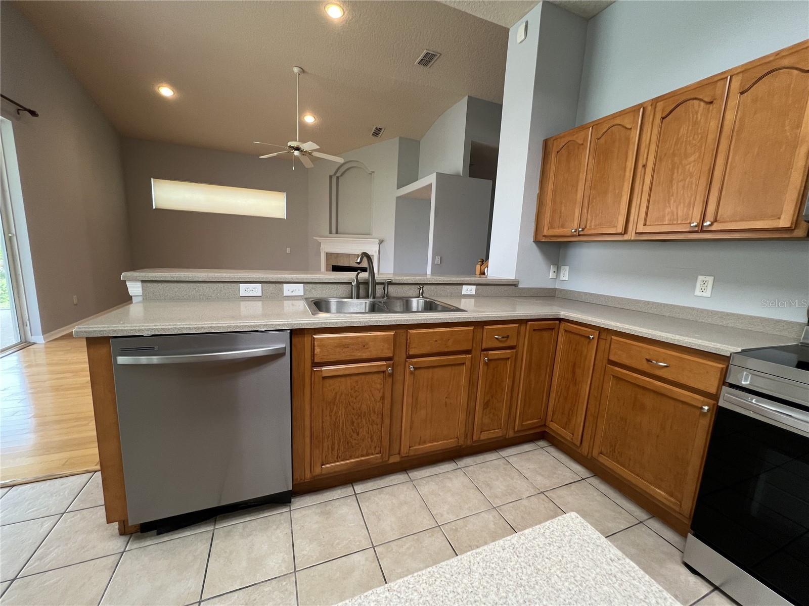 Image 20 of 30 For 15349 Harvest Boulevard