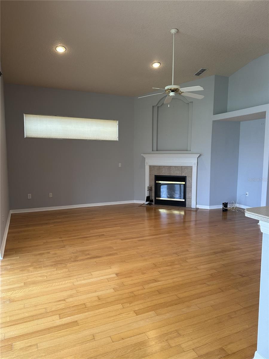 Image 5 of 30 For 15349 Harvest Boulevard