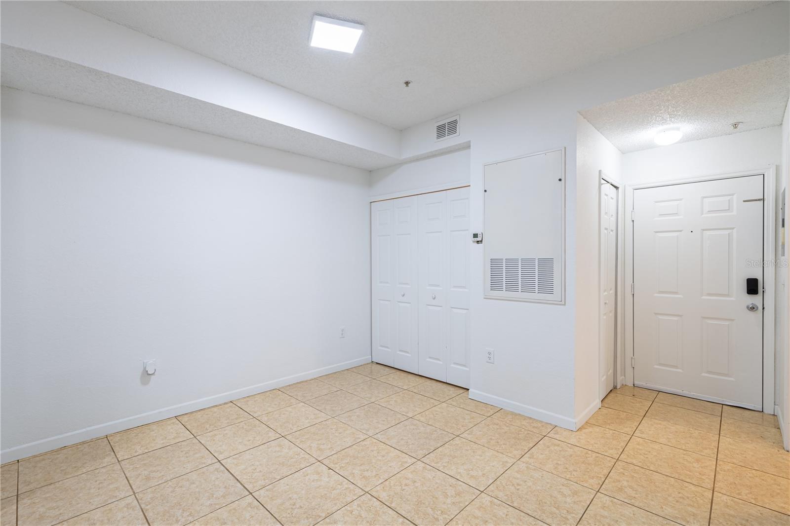 Image 11 of 61 For 13037 Mulberry Park Drive 517