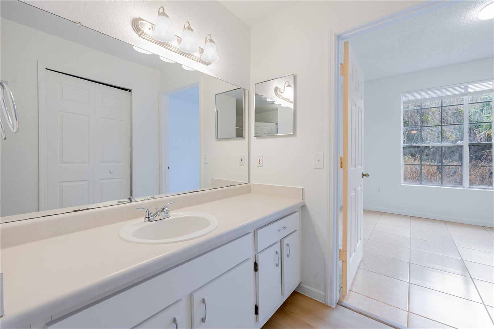 Image 24 of 61 For 13037 Mulberry Park Drive 517