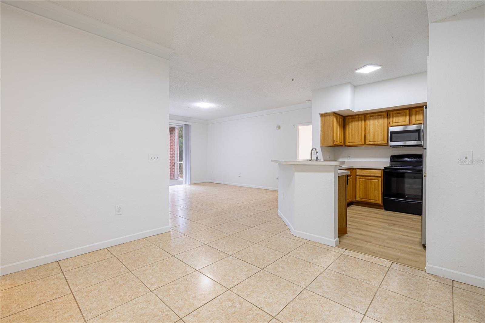 Image 6 of 61 For 13037 Mulberry Park Drive 517