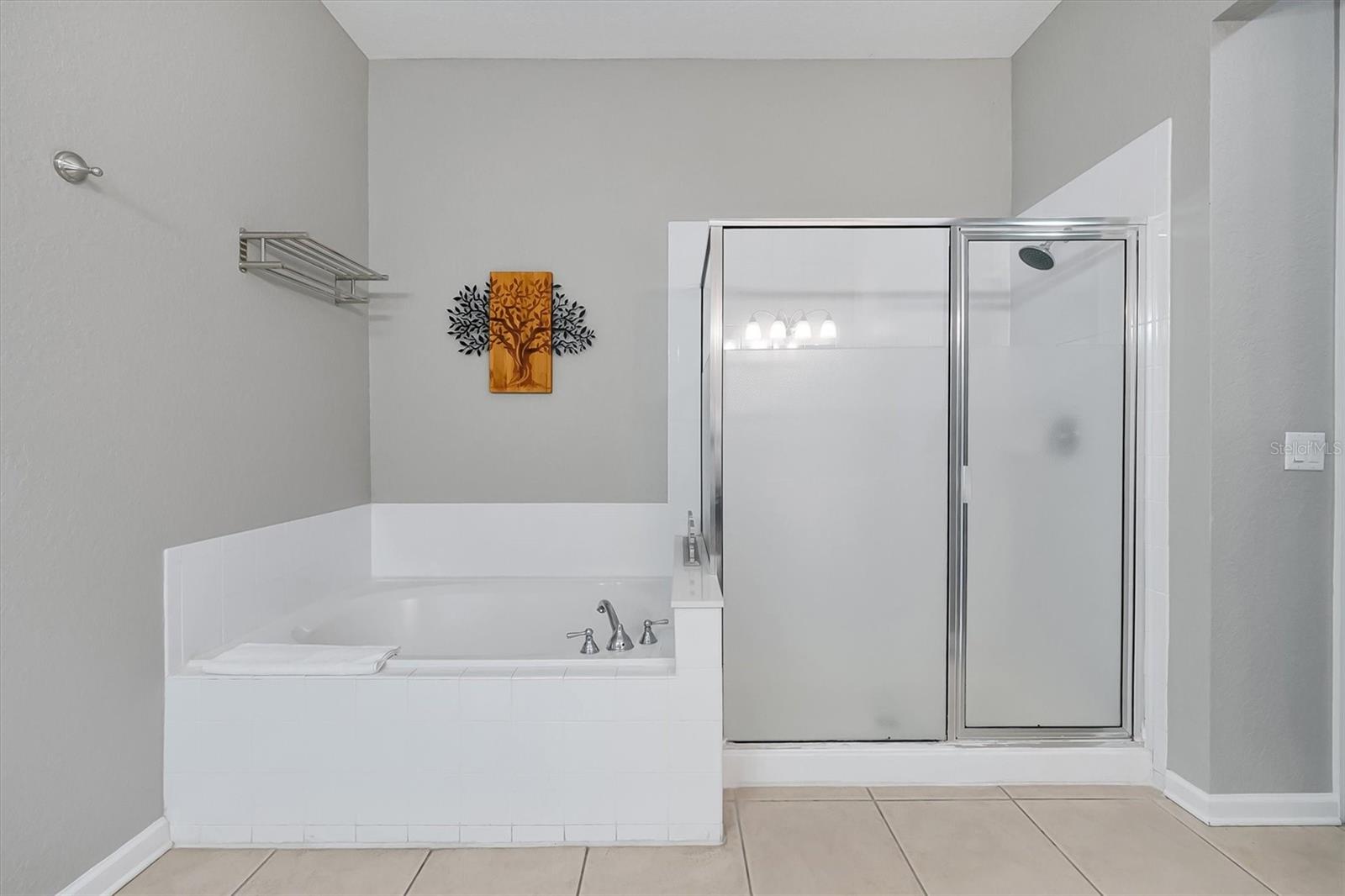 Image 19 of 50 For 5048 Shoreway Loop 40104