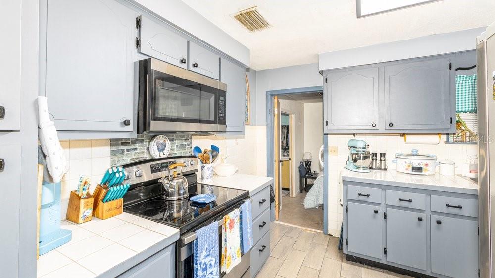 Image 18 of 24 For 20 Florida Street